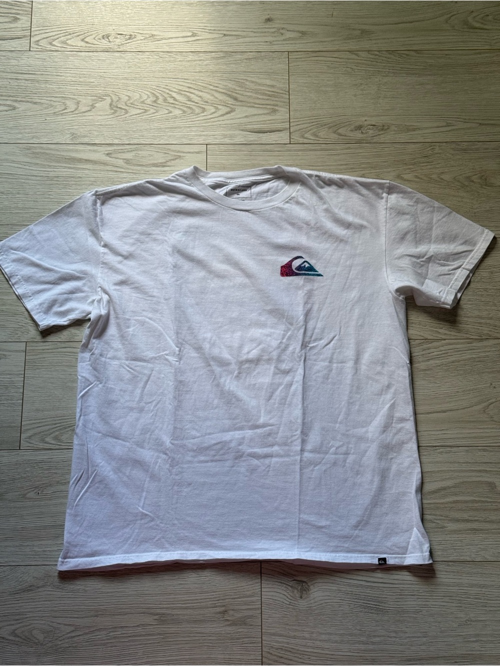 Quiksilver White Short Sleeve Tee with Small Multicolor Logo